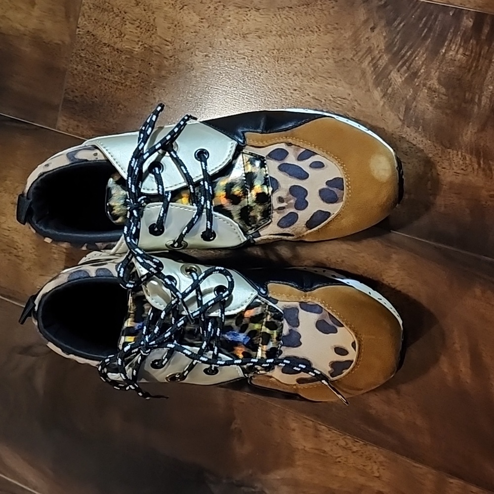Steve Madden Women's Cow Hair Cliff Sneaker Retro Chunky Y2k Size 8 M - Picture 2 of 3